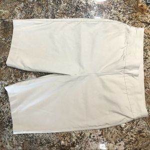 Chico’s So Slimming Khaki Bermuda Short, sz 1